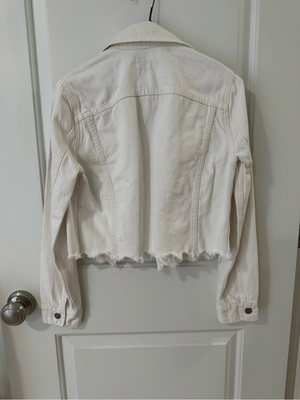 Able White Cropped Denim Jacket with Frayed Hem - Picture 2 of 3